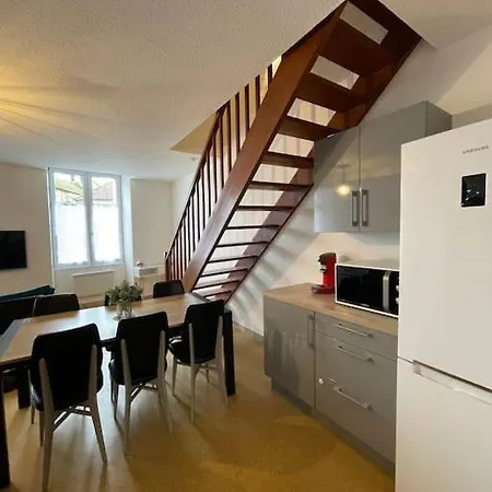 Familial 3 2 Wc 2 Sdb Futuroscope Arena Aquascope Palais Des Congres