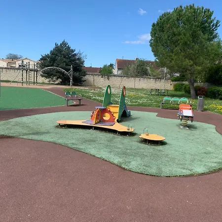 Familial 3 2 Wc 2 Sdb Futuroscope Arena Aquascope Palais Des Congres Apartmán