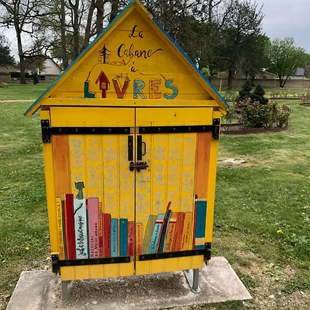 Familial 3 2 Wc 2 Sdb Futuroscope Arena Aquascope Palais Des Congres Jaunay-Clan